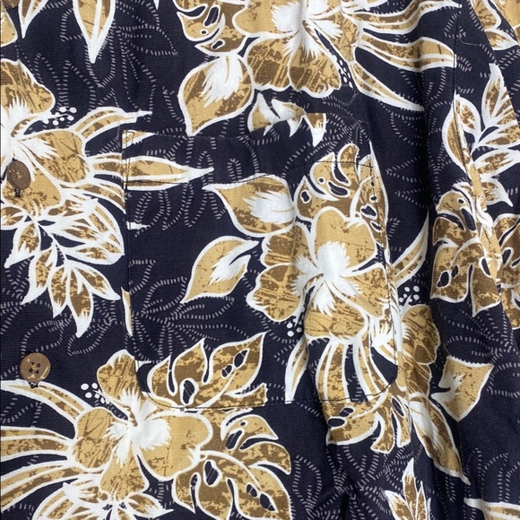 Milano Bay Black and Tan Hawaiian Casual Button Down Shirt - Picture 4 of 8